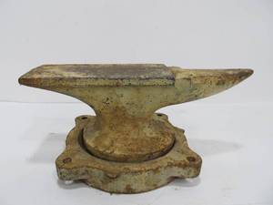 lot 161 image: Old Vintage Swivel Anvil