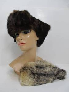 lot 203 image: 2 Genuine Fur Winter Hats