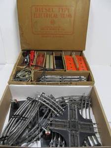 lot 211 image: Old Vintage MARX Southern Pacific Electric Train Set