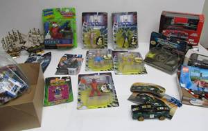 lot 221 image: Lot of Assorted Toys Action Figures Lego etc