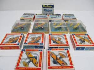 lot 233 image: Group of Vintage Bachmann & Cox Miniature Airplanes