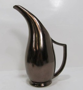 lot 287 image: Beautiful Mid Century RED WING Art Pottery Pitcher