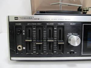 lot 338 image: Working Vintage TOSHIBA Model SM-260 Stereo & Turntable