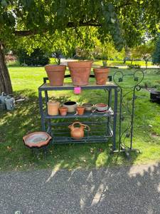 Potters Bench &amp Standing Planter