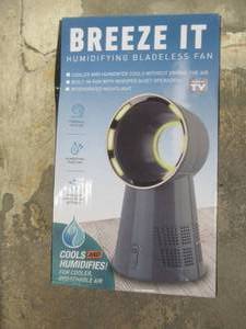 lot 502 image: Breeze It, Humidifying Bladeless Fan - SOLD AS IS