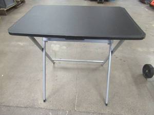 lot 524 image: Folding indoorOutdoor Plastic Top Dining Tray, 30 x 20 x 26, Scratch and Dent - SOLD AS IS