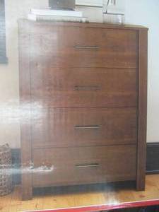 lot 541 image: Ameriwood Home 4 Drawer Dresser, 9053207W, Dimensions 31.5 x 18 x 41.6 - SOLD AS IS