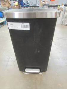 lot 559 image: Rectangular Step Can in Black - Slight Scratch and Dent - SOLD AS IS