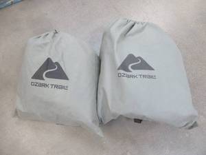 lot 566 image: Pair of inflatable Air Mattresses, Sizes Unknown - SOLD AS IS