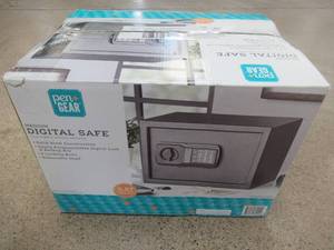 lot 614 image: Pen  Gear Medium Digital Safe, Electronic Lock - Missing Key, Locked, Could Not Open - SOLD AS IS.