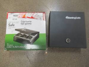 lot 665 image: Sentry Safe Small Drawer Safe, Approximately 7 x 7 x 3, DS 1 - MISSING KEYS - SOLD AS IS