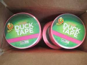 lot 679 image: Box of 6 Rolls of Duct Tape, Fluorescent Pink, NEW SOLD AS IS