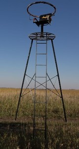 lot 730 image: Muddy Horizon 12.5FT Archery Tripod Stand - OPEN BOX, SOLD AS IS