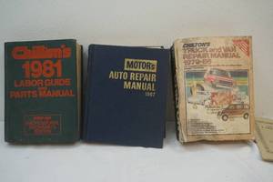lot 17 image: car manuals