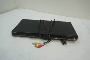 lot 25 image: Toshiba dvd player