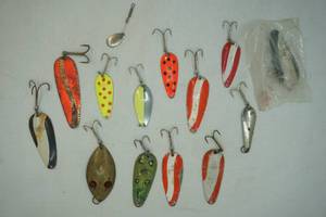 lot 46 image: fishing spoons