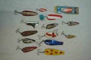 lot 48 image: fishing spoons