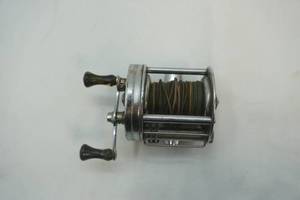 lot 75 image: South Bend #550 Reel