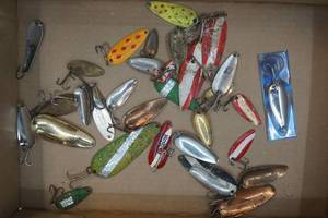 lot 111 image: Fishing Lures