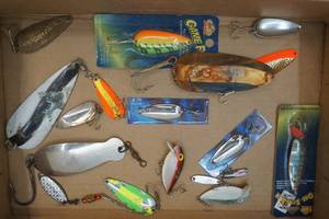 lot 113 image: Fishing Lures