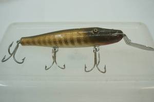 lot 119 image: C.C.B CO Deep Diver Wood Lure