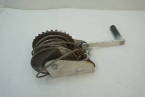 lot 140 image: Winch