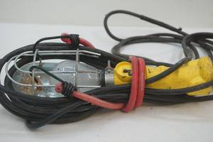 lot 176 image: Work light