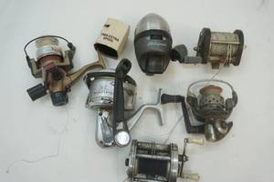 lot 189 image: Assorted Fishing Reels
