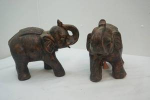 lot 205 image: Elephant Statues