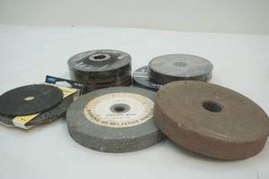 lot 211 image: Grinding Wheel-4 12 Cutters Grinders