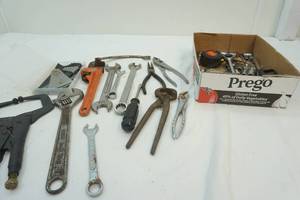 lot 216 image: Ratchet&Socket, Wrenches, pliers