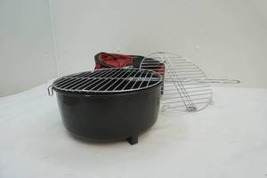 lot 229 image: The Griller Cooler Combo & Flyswatter