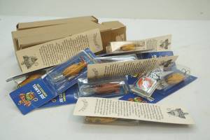 lot 230 image: Joe Camel Humpback lures