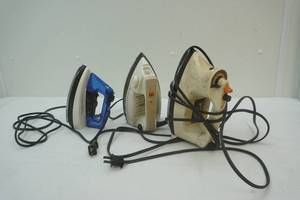 lot 288 image: Clothes Irons