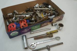 lot 290 image: Assorted Tools & Hardware