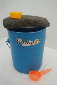 lot 305 image: Bait Bucket Seat