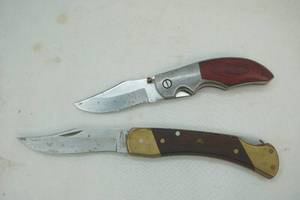 lot 354 image: Knives
