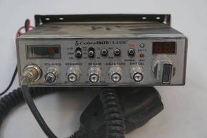 lot 364 image: Cobra 29LTD Classic VHF Radio