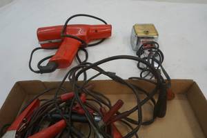 lot 406 image: Dwell-Tach Tester- Snap-on 6-12v Timing Light