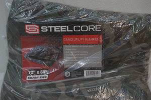 lot 421 image: Steel Core Camo Utility Blanket 72x80