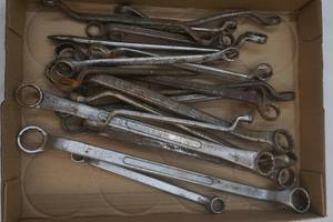 lot 423 image: Wrenches up to 1 116