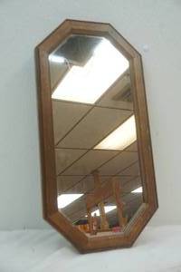 lot 433 image: Wall Mirror
