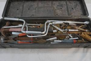 lot 461 image: Toolbox & Tools