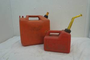 lot 466 image: Gas Tanks