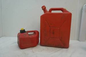 lot 467 image: Gas Tanks