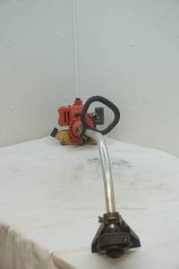 lot 475 image: Homelite Gas Weed trimmer