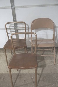 lot 492 image: Leather cushion Folding Metal Chairs
