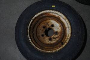 lot 496 image: Goodyear Trailer Tire