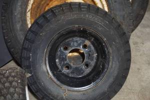 lot 498 image: General Jetrib Tire
