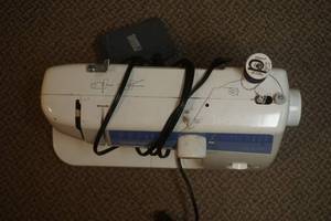 lot 372 image: Brother LS-2125 Sewing Machine
